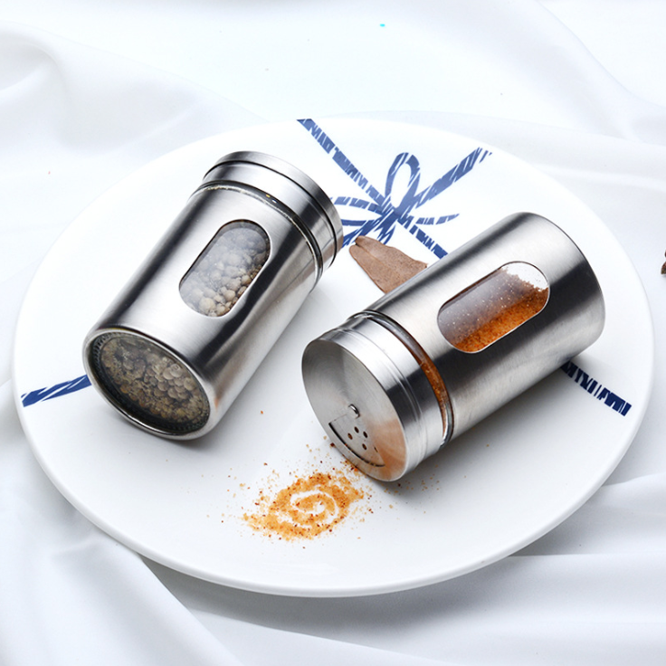 Kitchenware spice tins