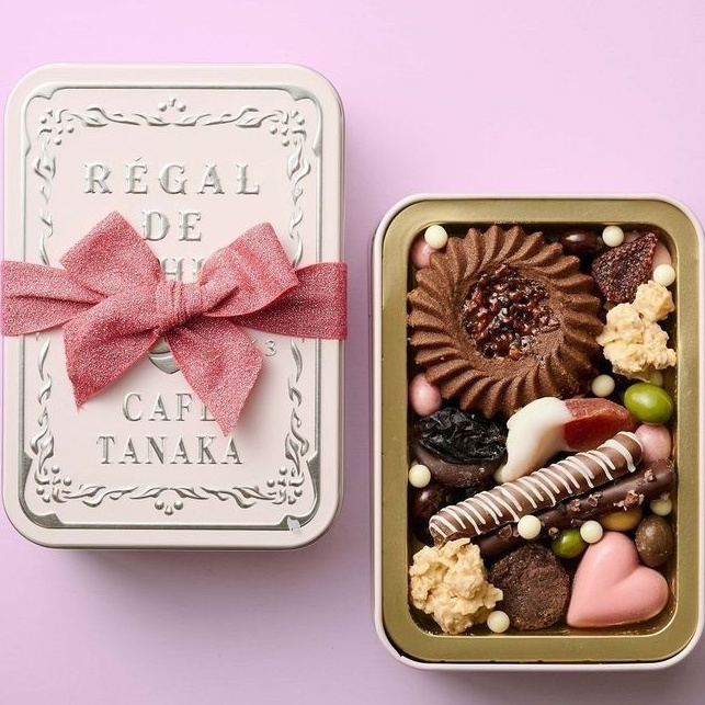 Custom cookie and chocolate tin packaging
