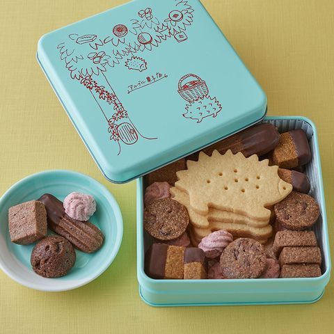 Bulk cookie and chocolate tin packaging