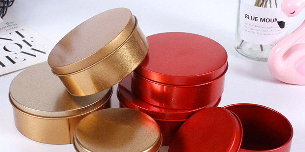 Round Tin Box with Lid for Candy and Chocolate Gifts