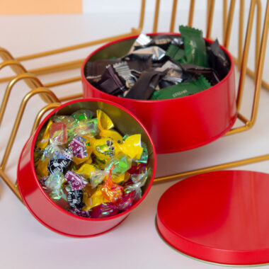 Round Tin Box with Lid for Candy and Chocolate Gifts