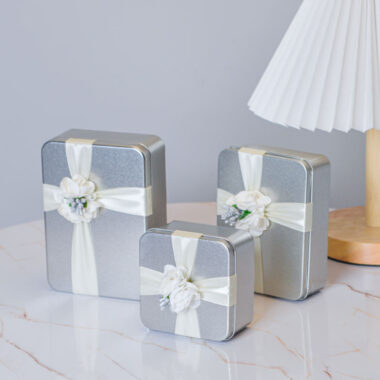 Creative Wedding Candy Cookie Gift Tin Box